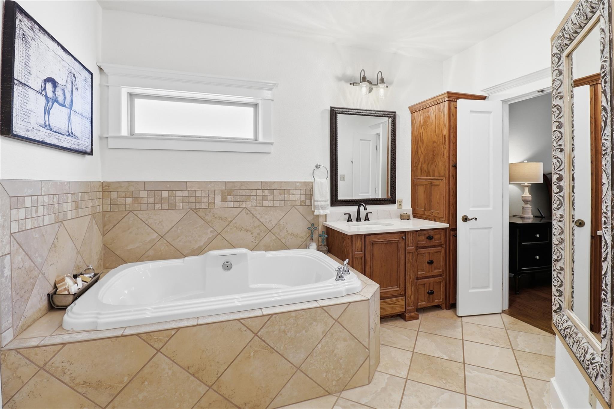 1220 CR 137, Burnet, TX 78611