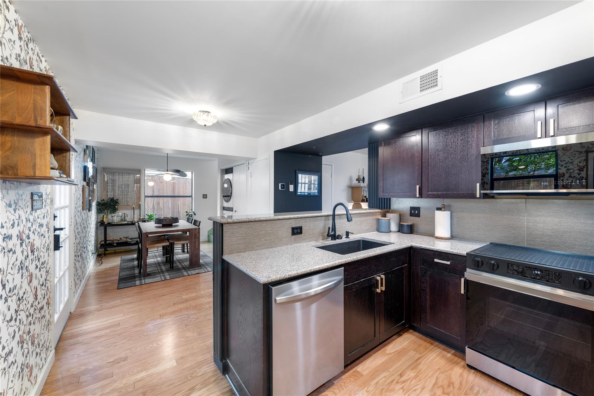 1106 Mission Ridge Blvd # B, Austin, TX 78704