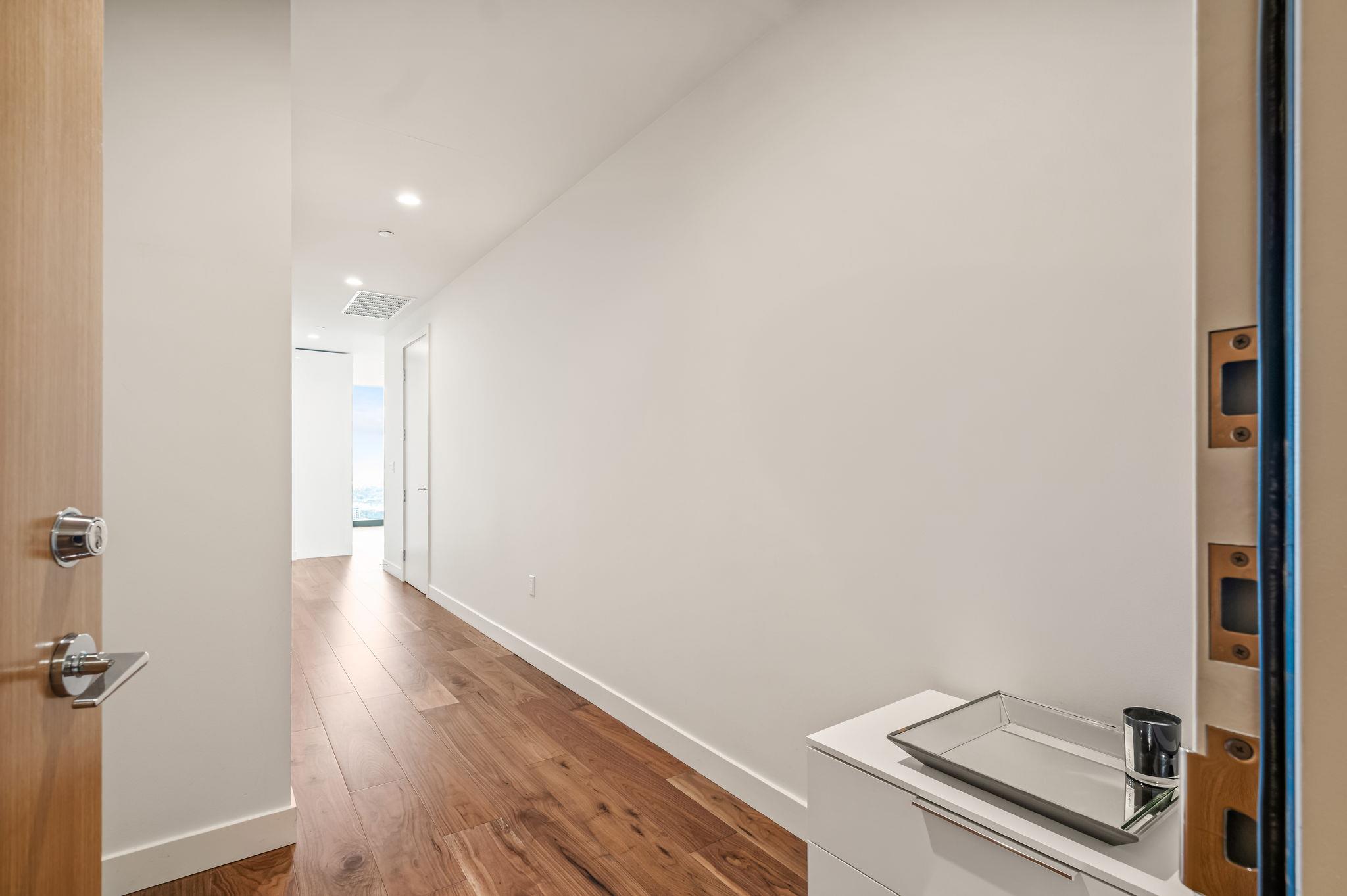 44 East Ave # 4104, Austin, TX 78701