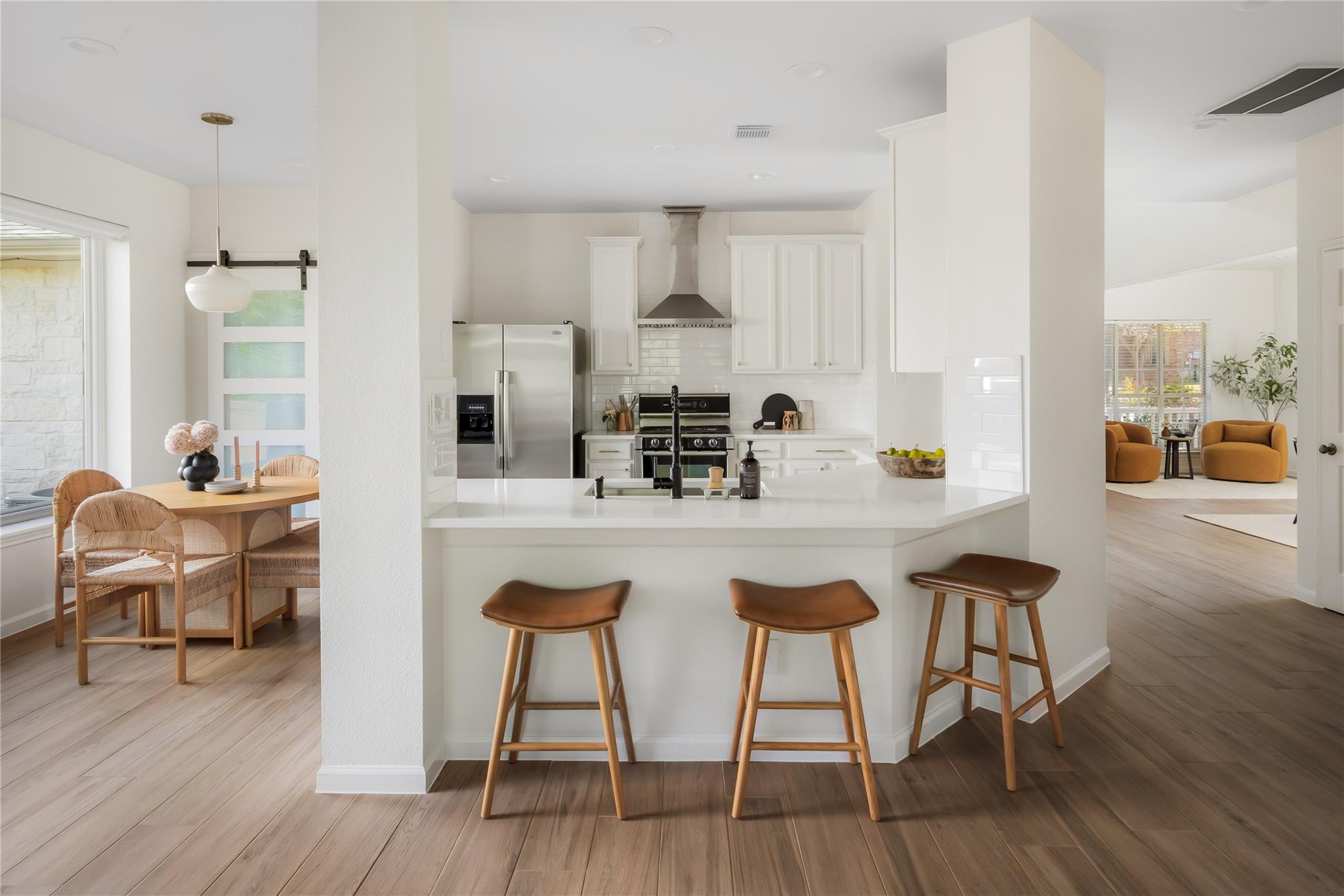 5508 Sunny Vista Dr, Austin, TX 78749