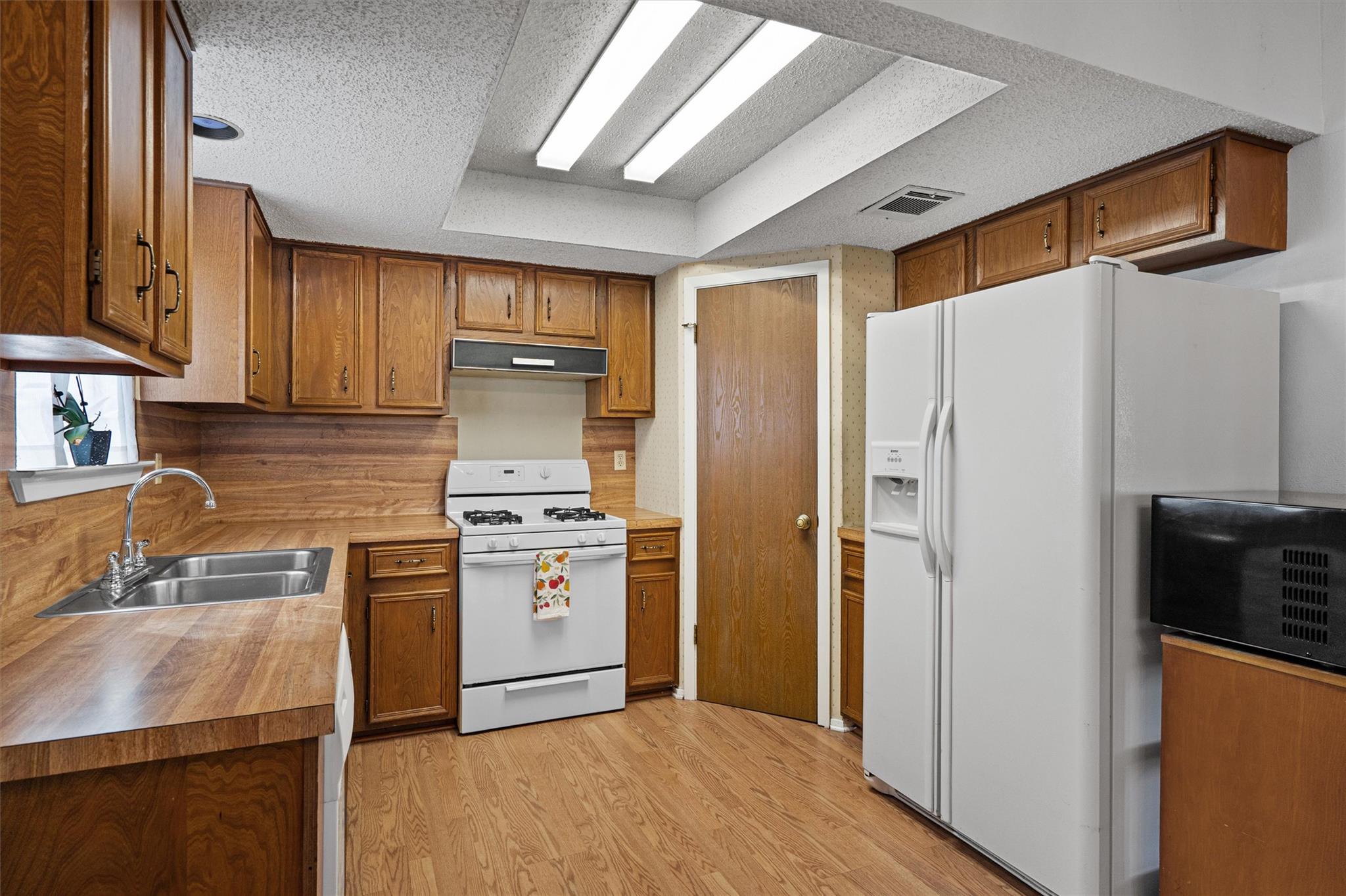 2624 Oak Meadow Dr, Round Rock, TX 78681