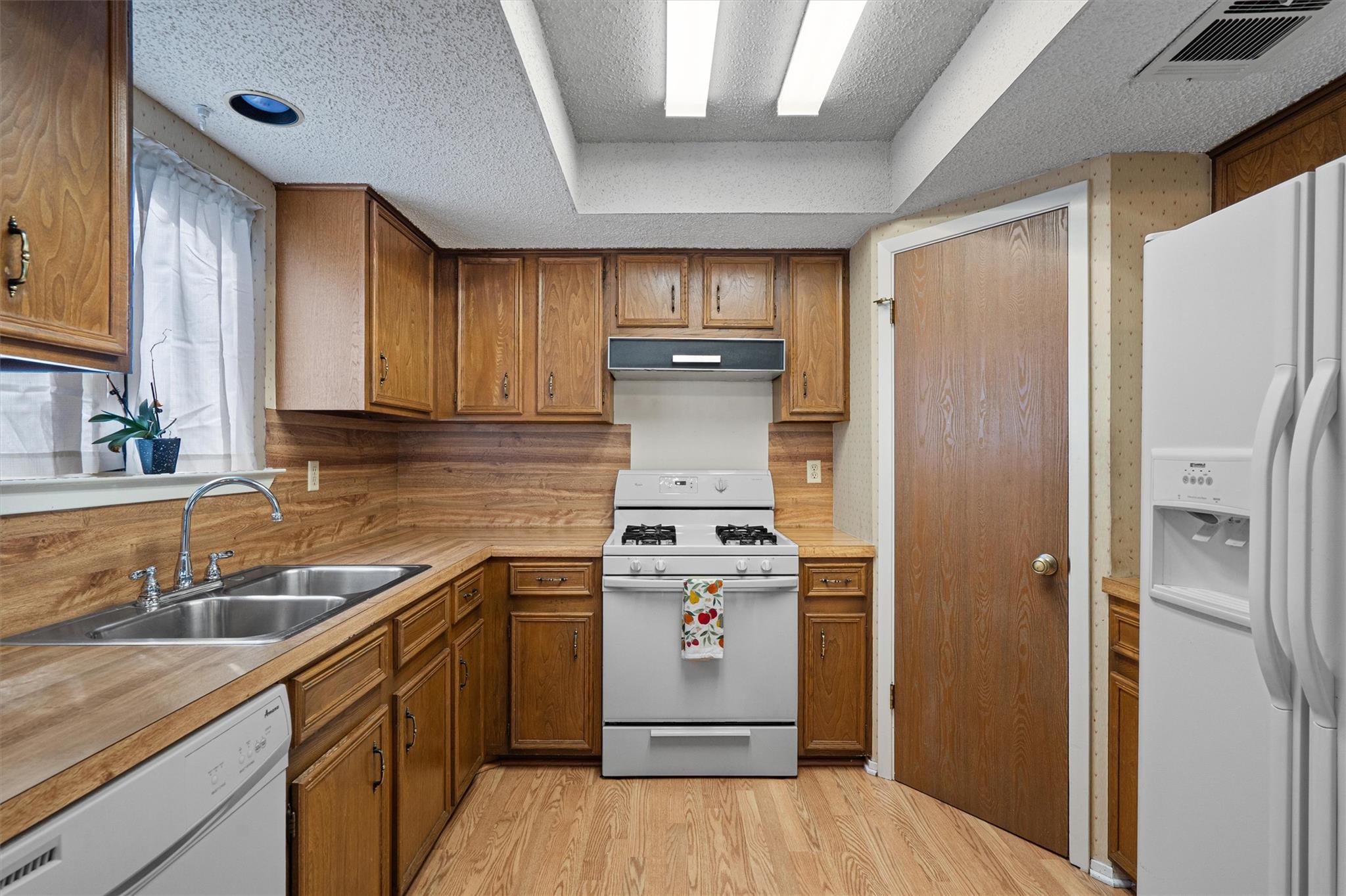 2624 Oak Meadow Dr, Round Rock, TX 78681