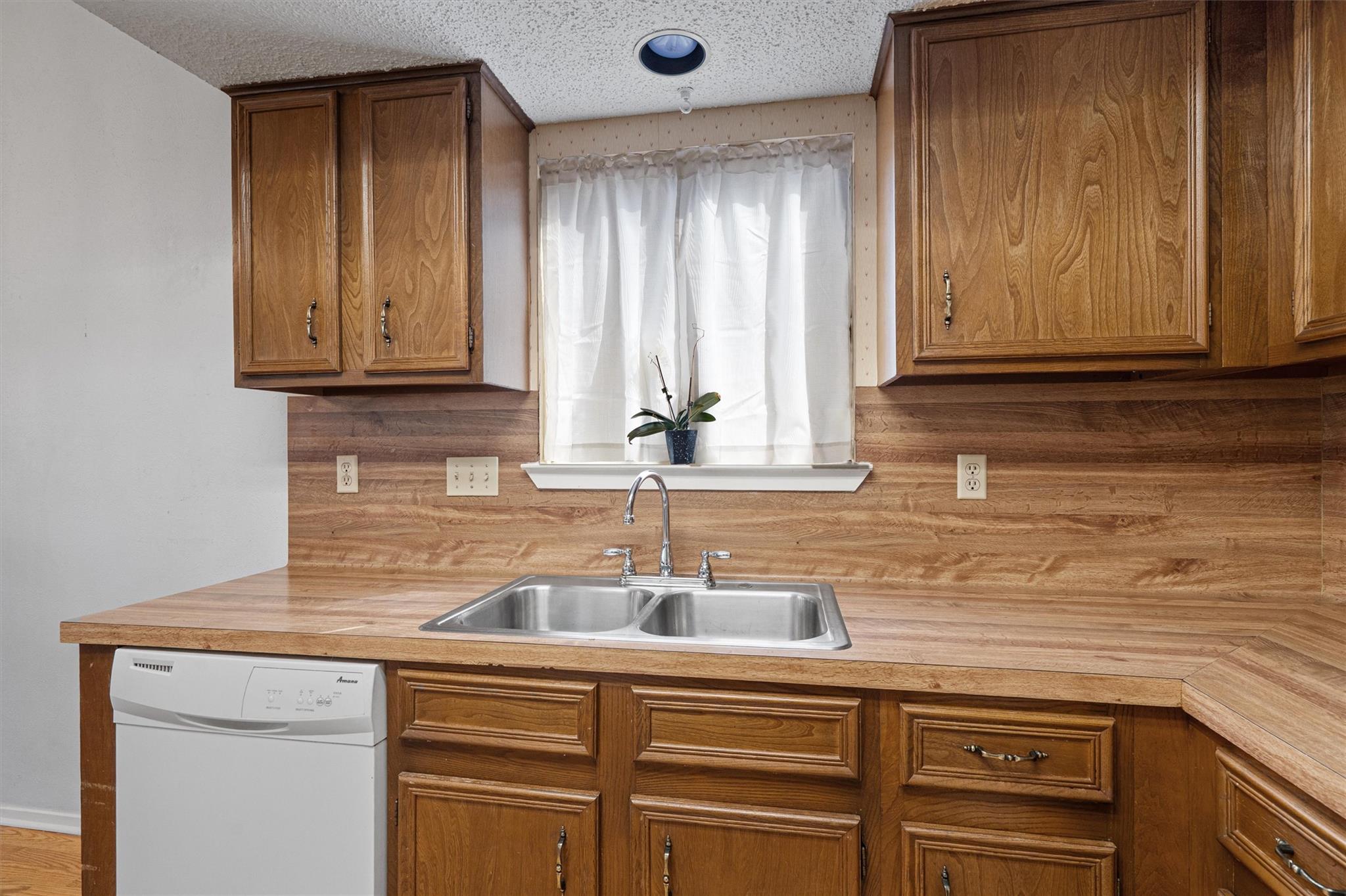 2624 Oak Meadow Dr, Round Rock, TX 78681