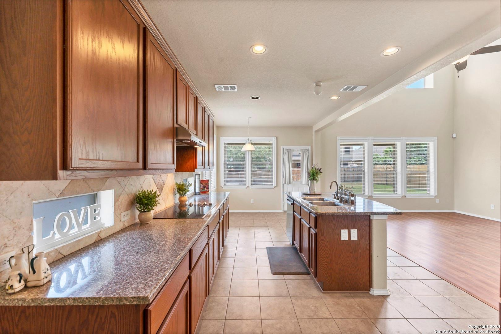 2063 Western Pecan, New Braunfels, TX 78130