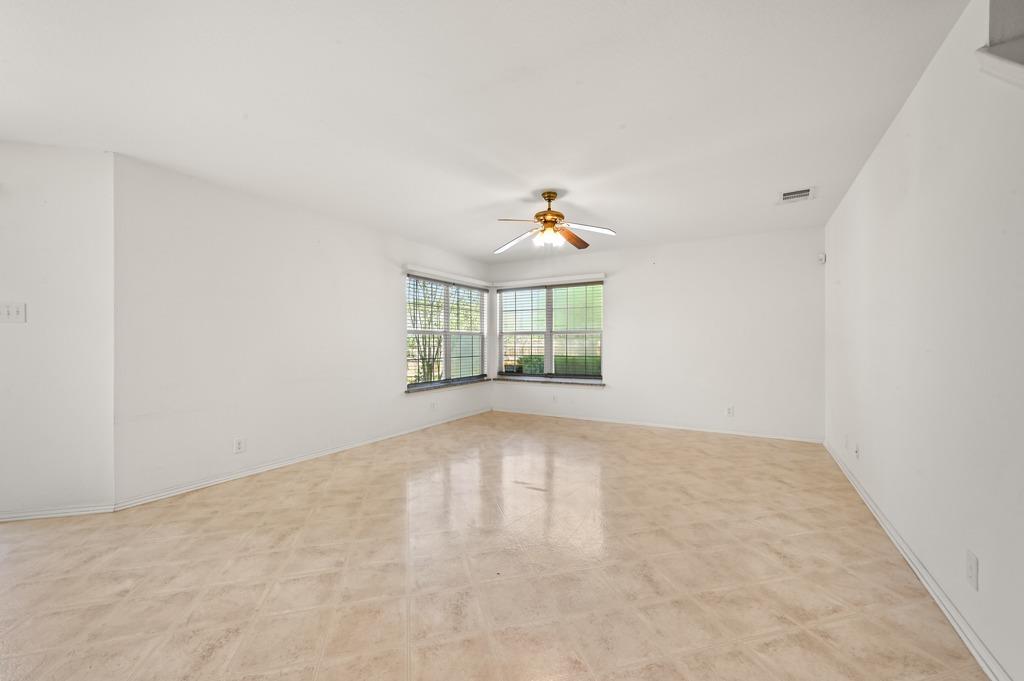 83 Elm Hill Ct, San Marcos, TX 78666