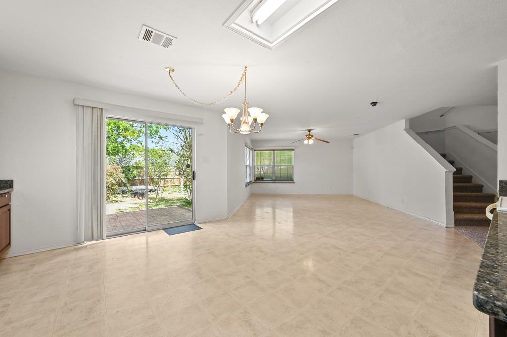 83 Elm Hill Ct, San Marcos, TX 78666