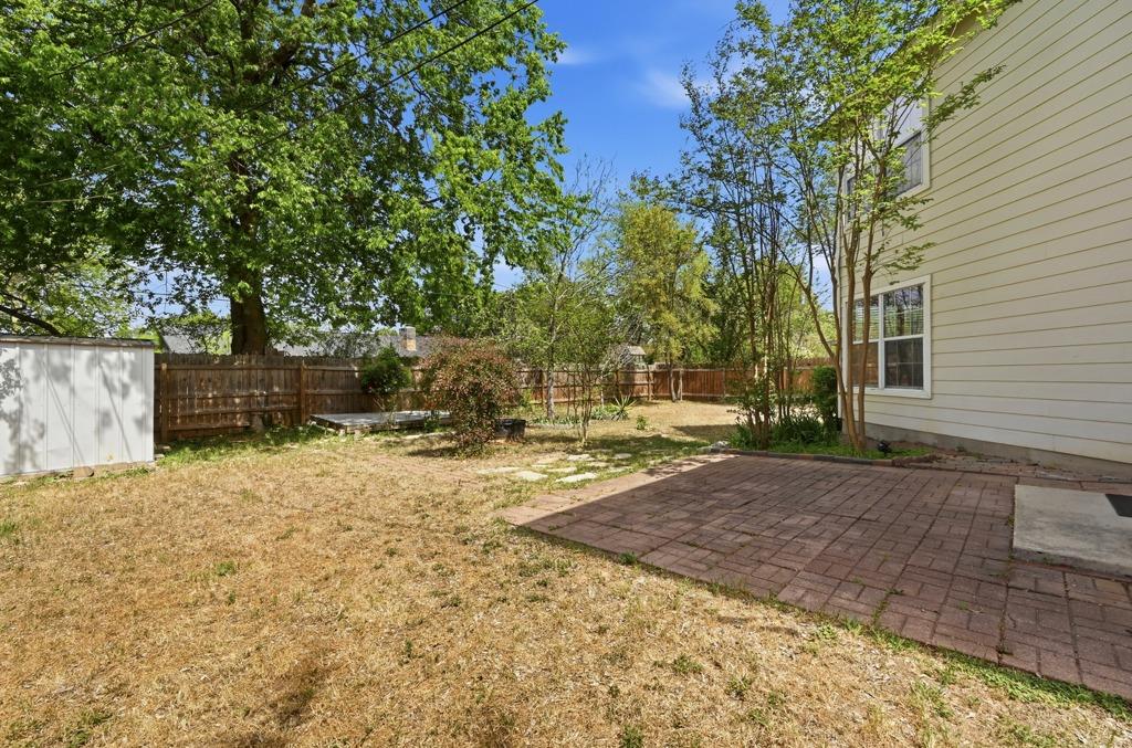 83 Elm Hill Ct, San Marcos, TX 78666