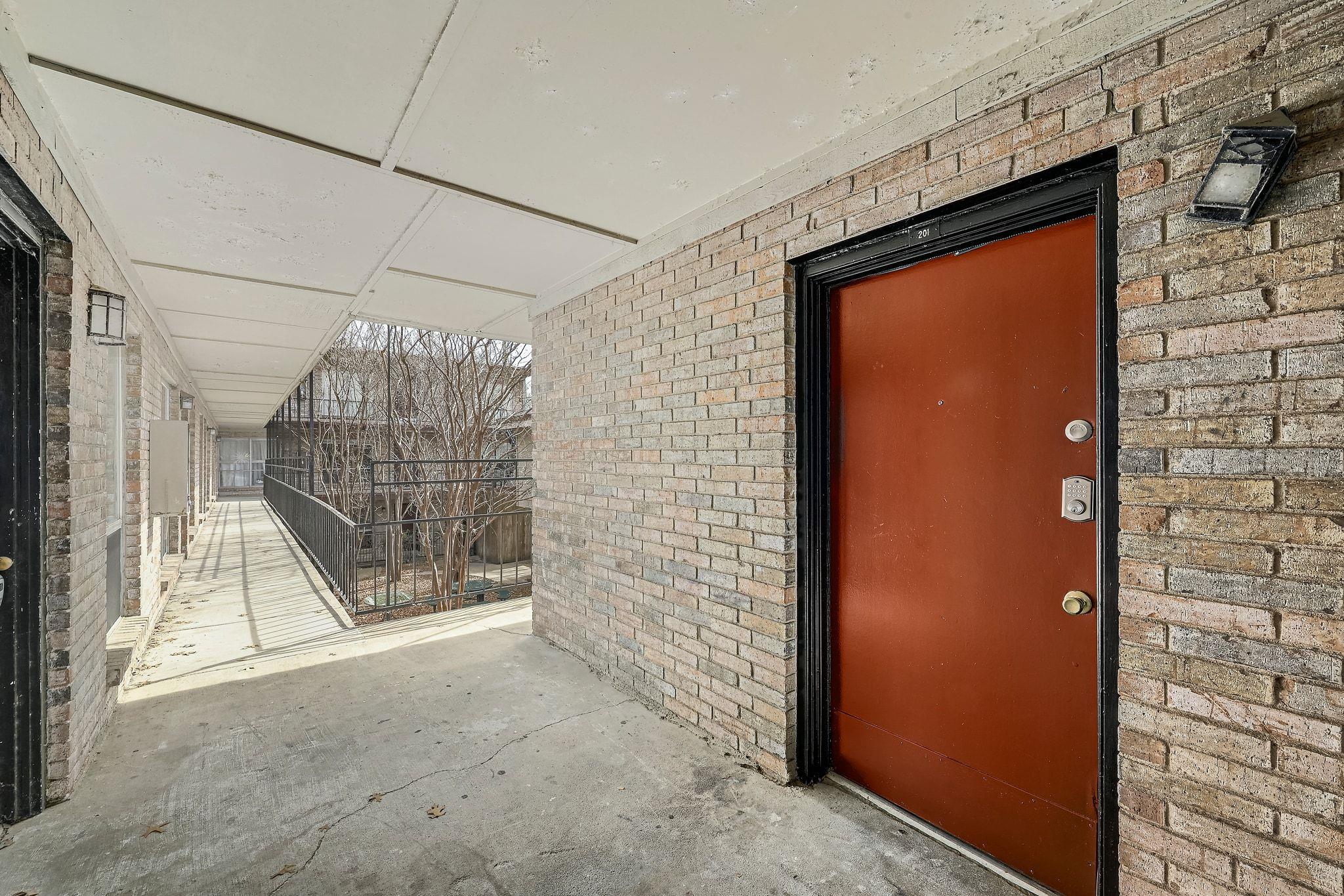 2207 Leon St # 201, Austin, TX 78705