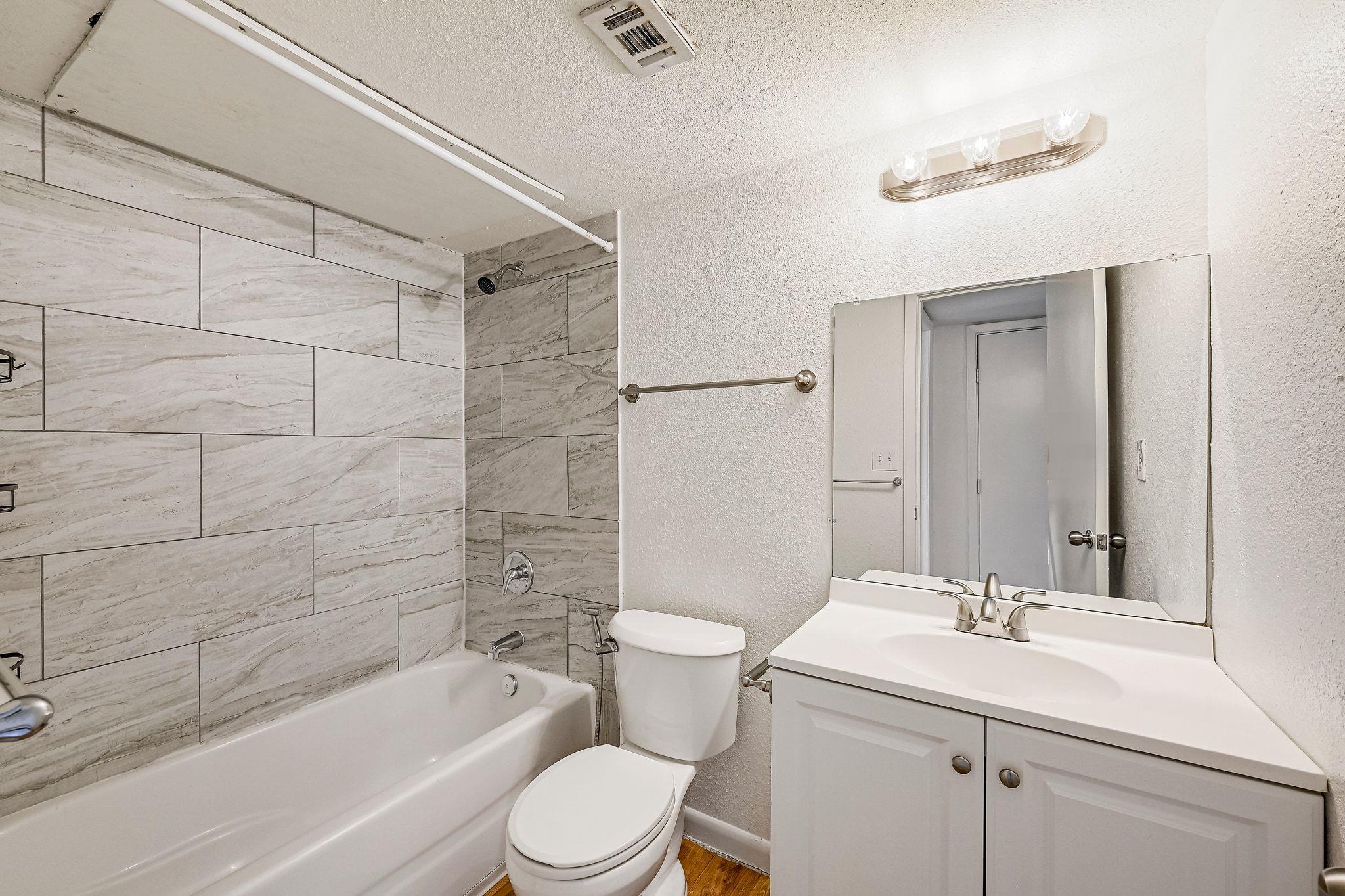 2207 Leon St # 201, Austin, TX 78705