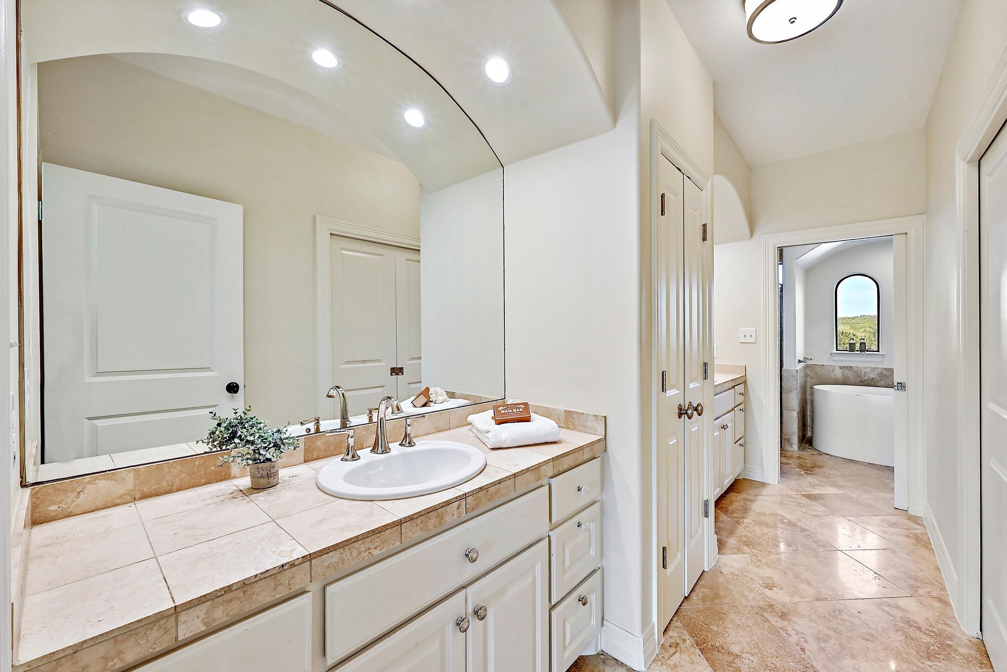 13201 Winding Creek Rd, Austin, TX 78736