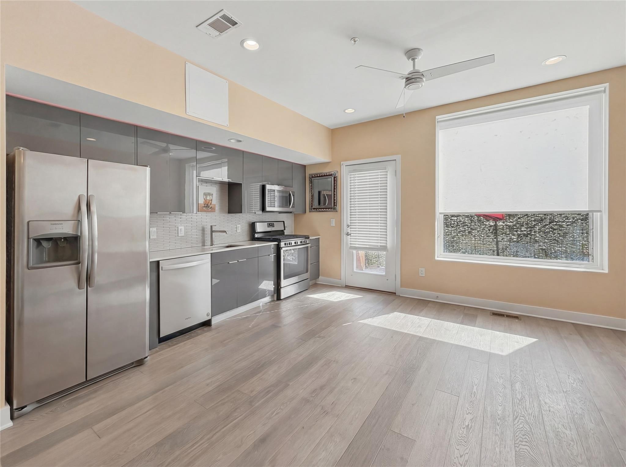 1800 E 4th St # 223, Austin, TX 78702