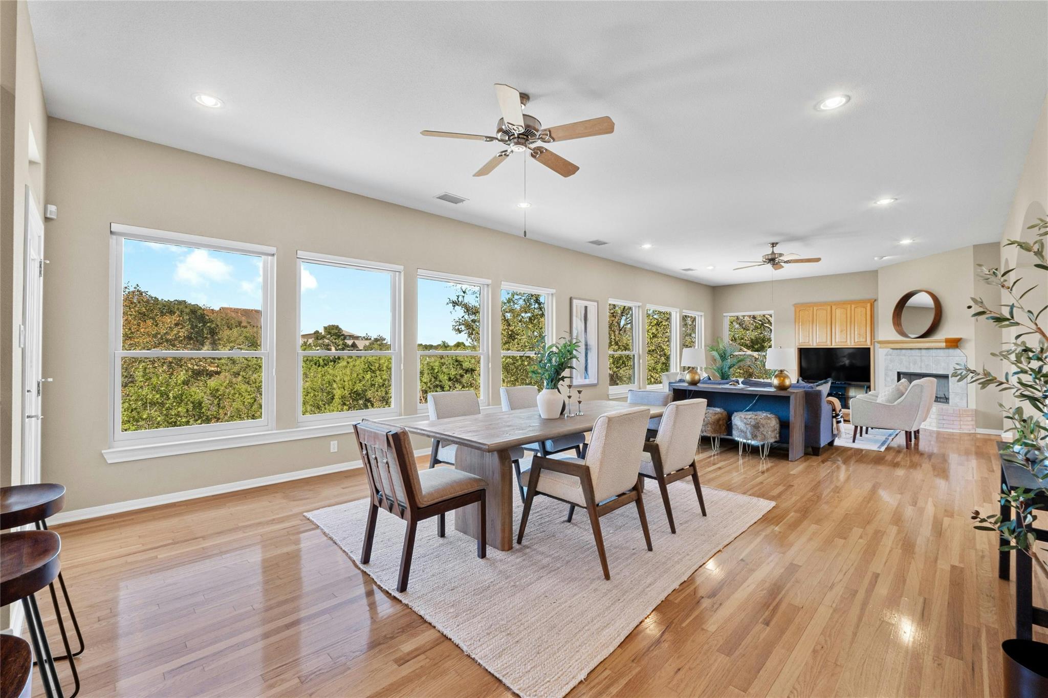 209 Overlook Ct, Georgetown, TX 78628