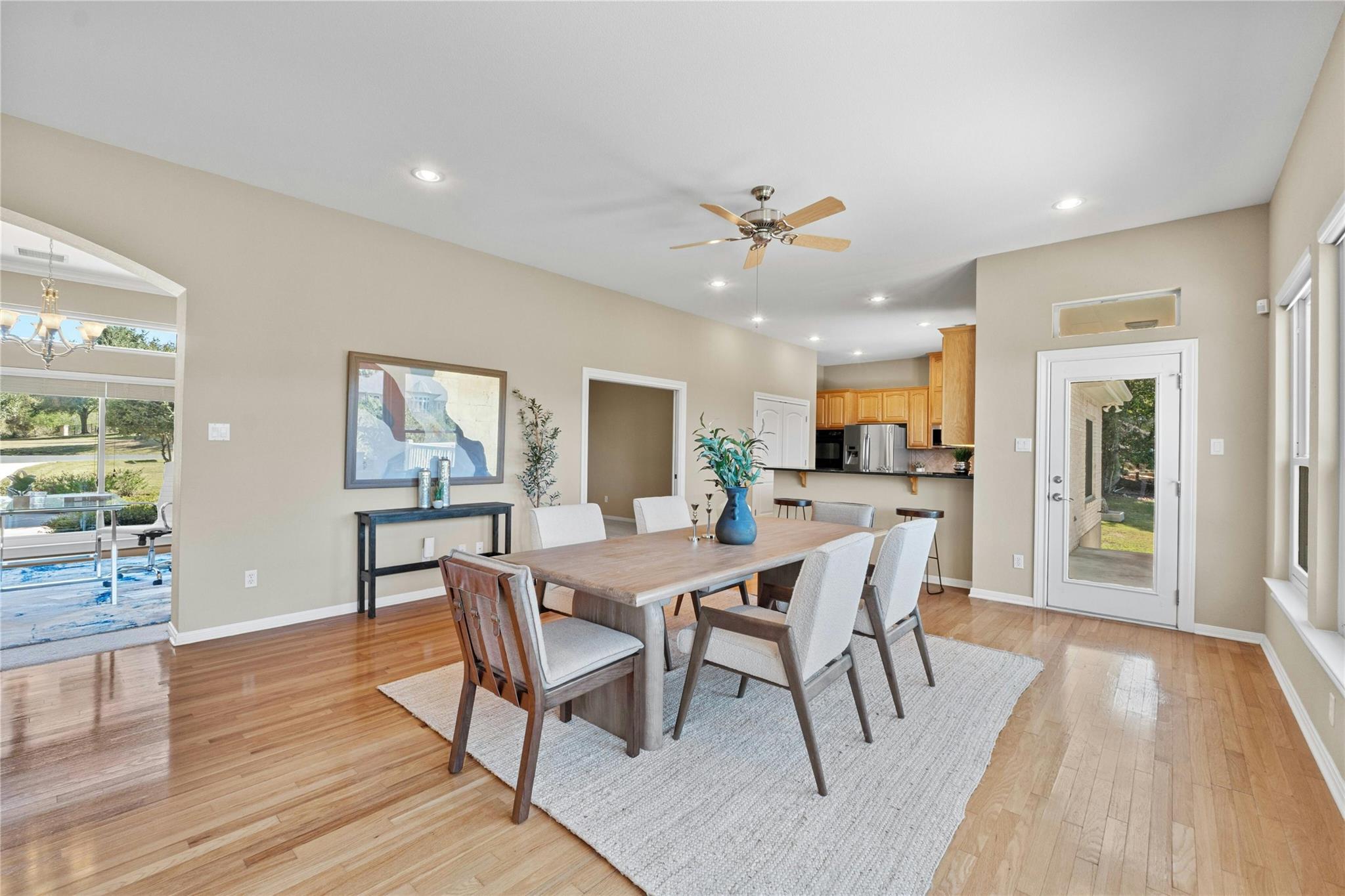 209 Overlook Ct, Georgetown, TX 78628