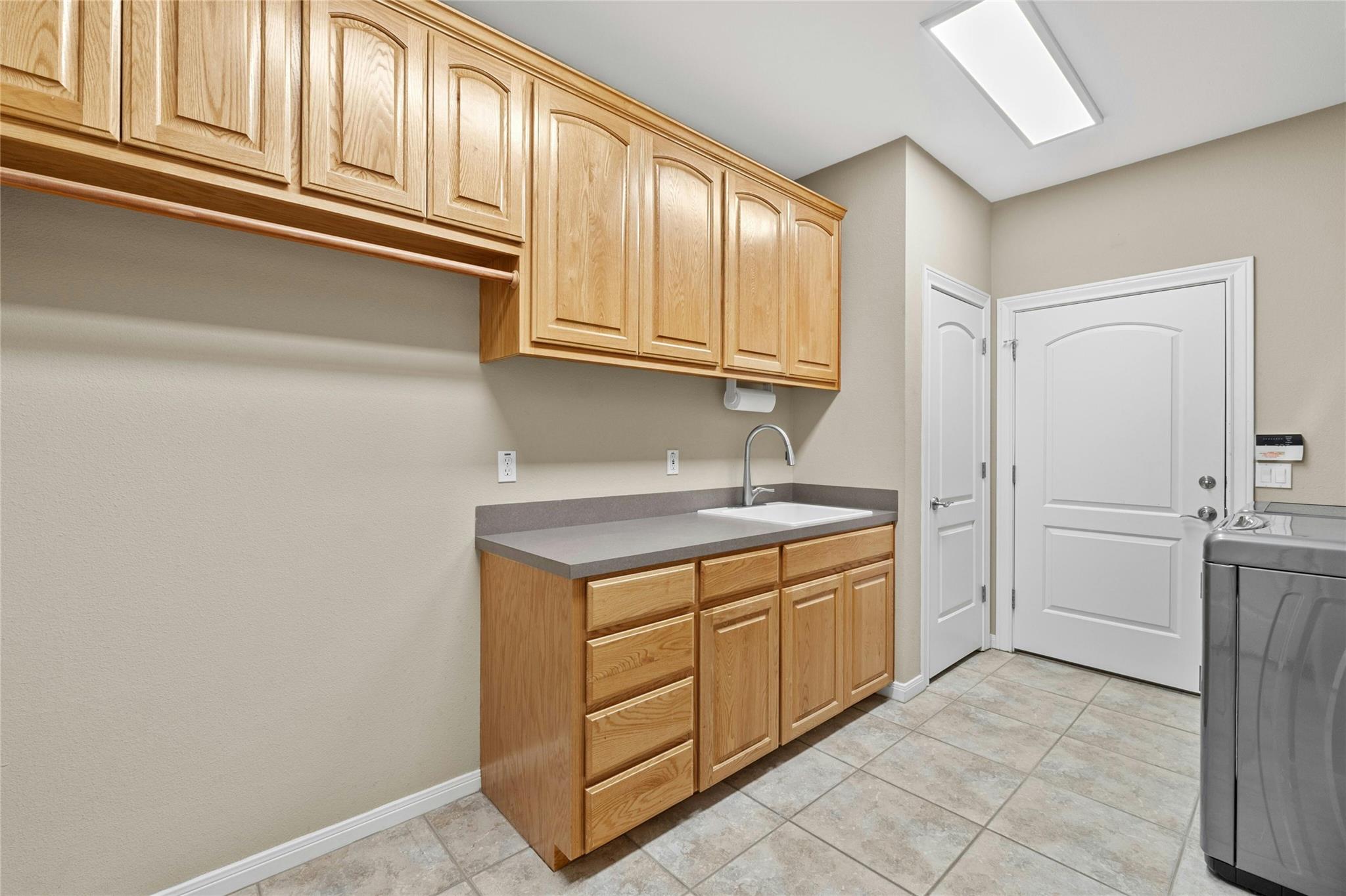 209 Overlook Ct, Georgetown, TX 78628