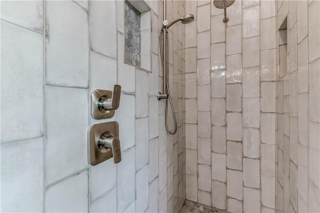 8411 Bowling Green Dr # B, Austin, TX 78757