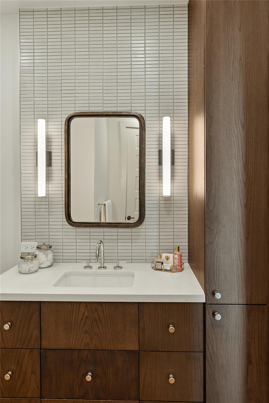 600 Guadalupe St # 6306, Austin, TX 78701