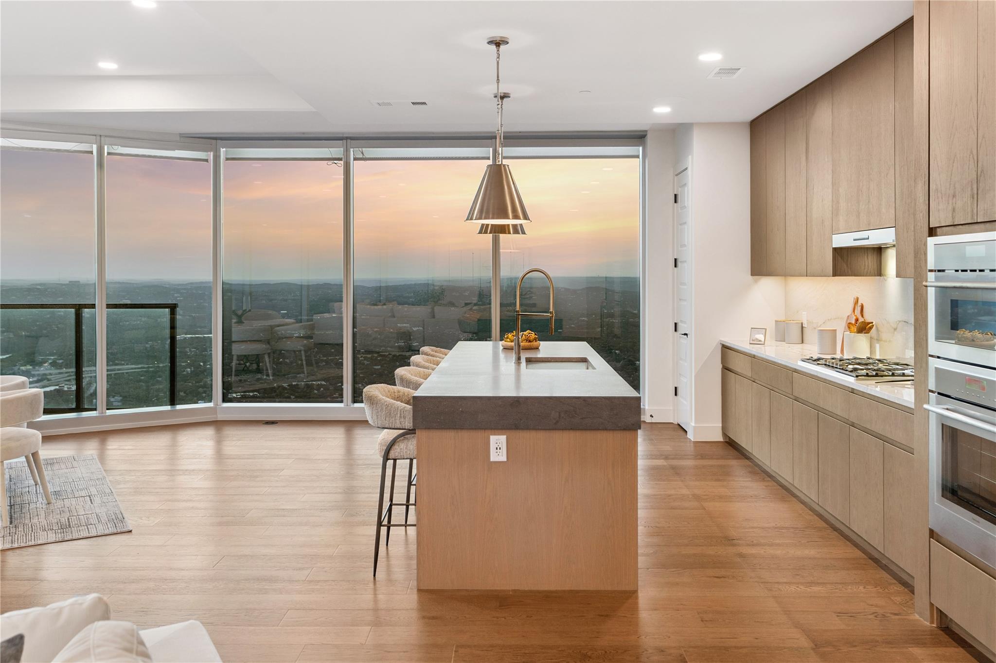 600 Guadalupe St # 6306, Austin, TX 78701