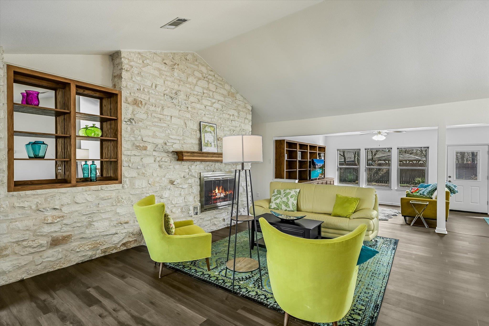 1303 Dragon Dr, Round Rock, TX 78681