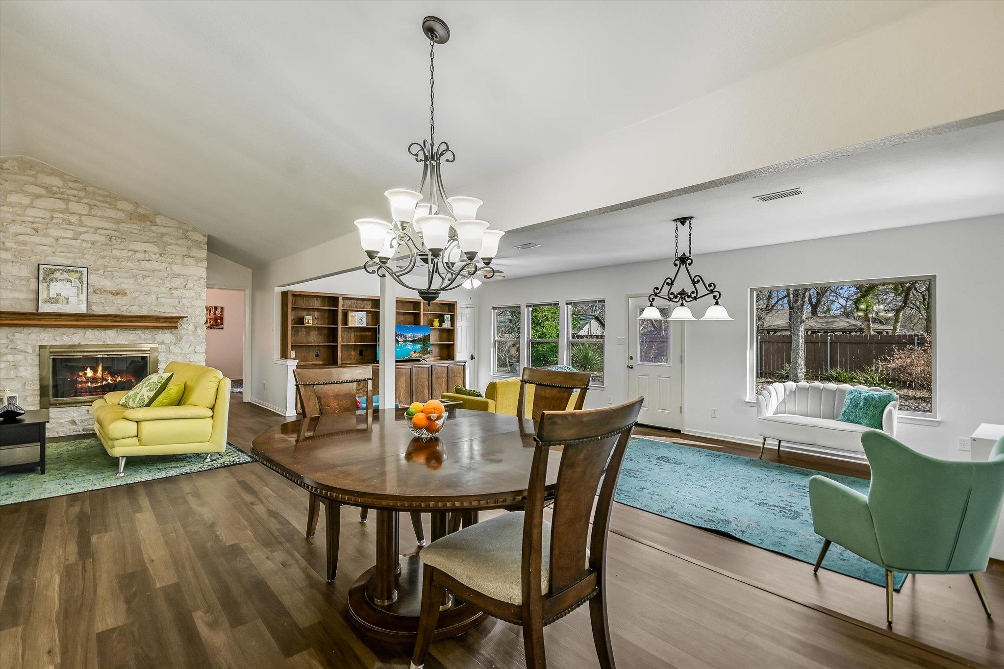 1303 Dragon Dr, Round Rock, TX 78681