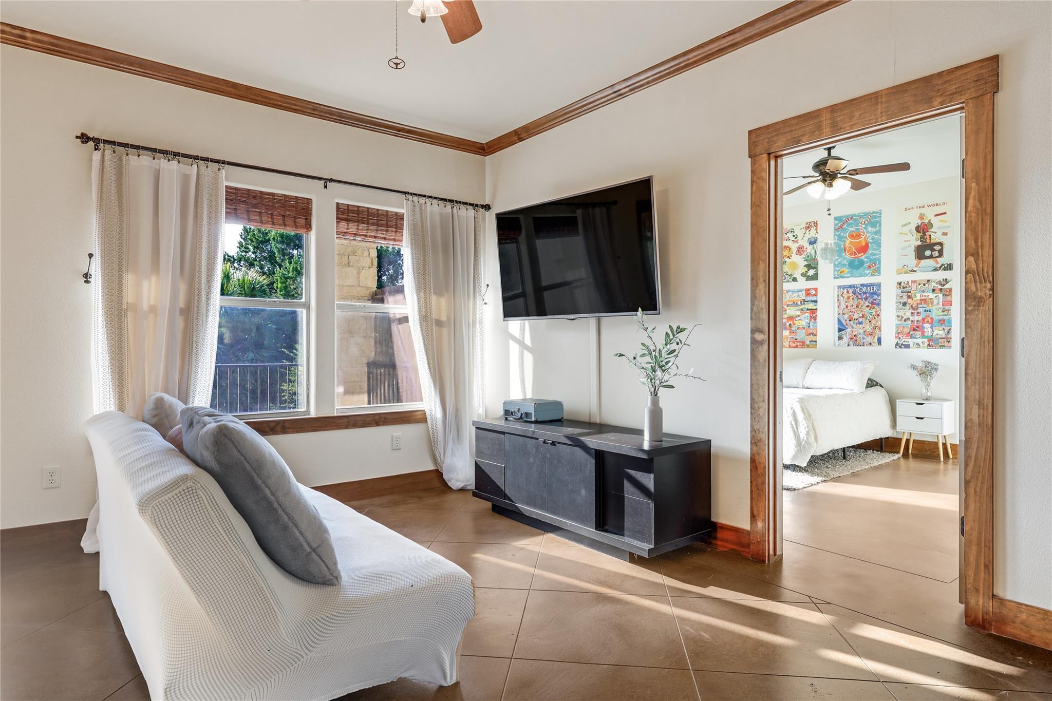 700 Augusta Cir N, Point Venture, TX 78645