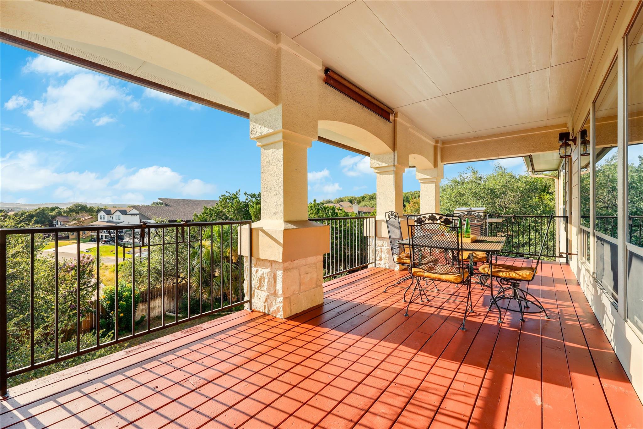 700 Augusta Cir N, Point Venture, TX 78645