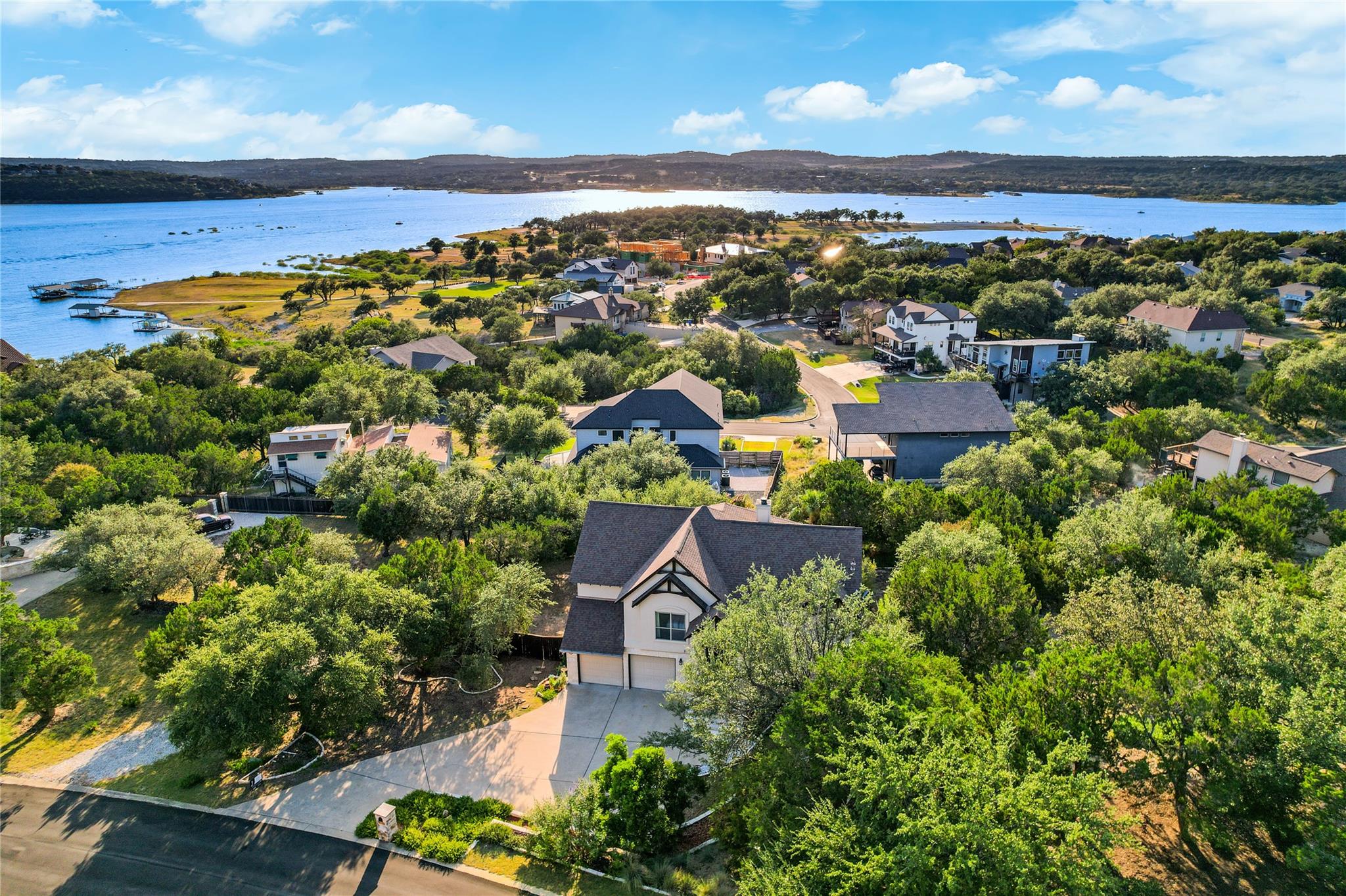 700 Augusta Cir N, Point Venture, TX 78645