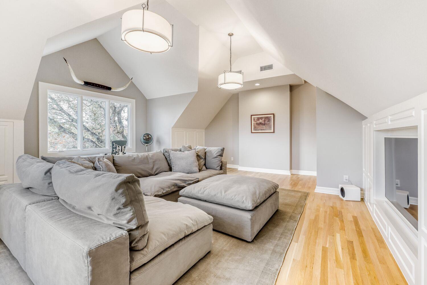 18 Ehrlich Rd, Austin, TX 78746