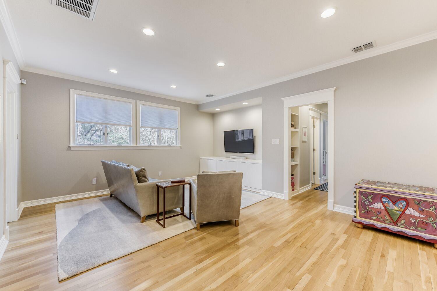 18 Ehrlich Rd, Austin, TX 78746