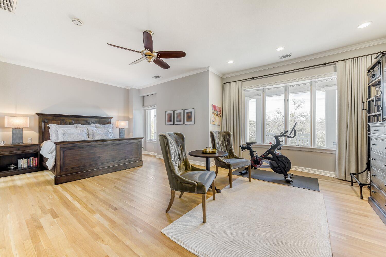 18 Ehrlich Rd, Austin, TX 78746