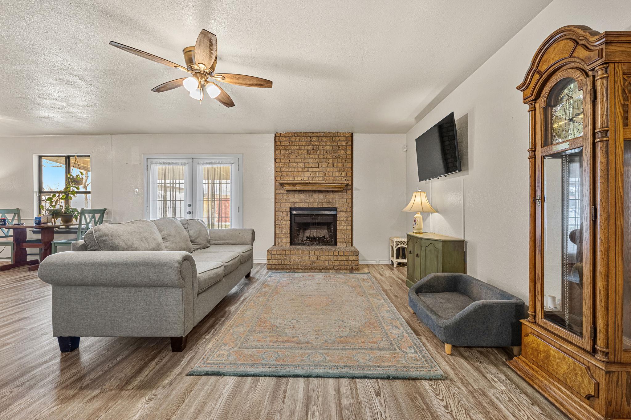 909 N 4th St, Copperas Cove, TX 76522