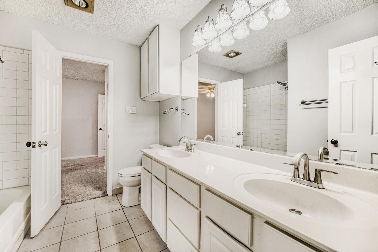 3902 Hillside Dr, Round Rock, TX 78681