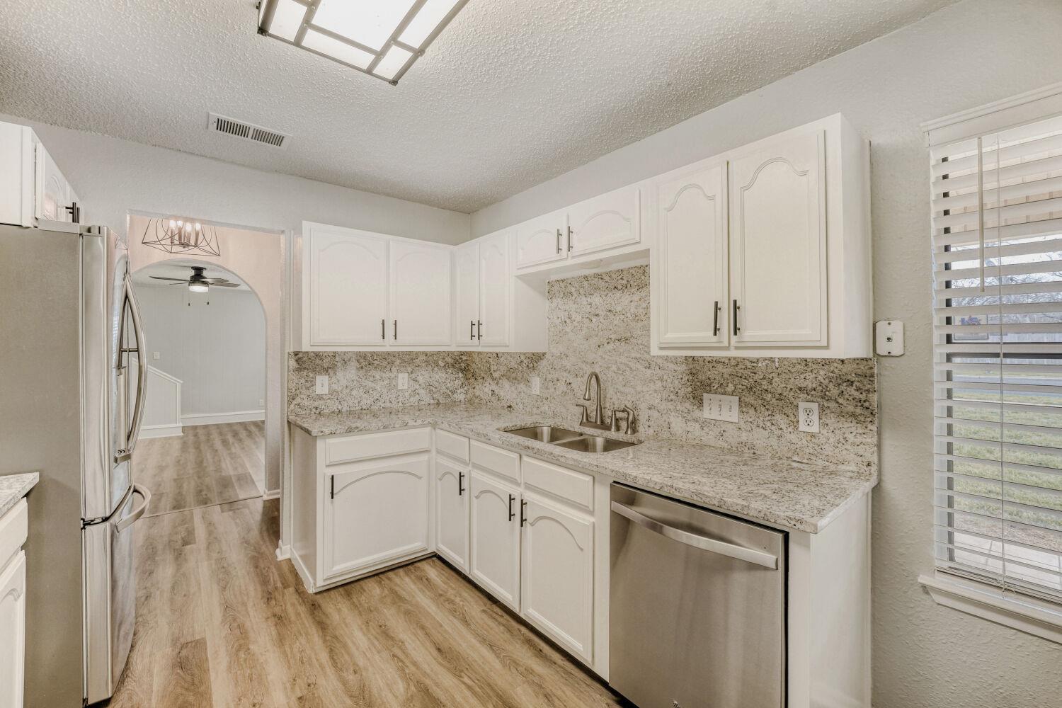 3902 Hillside Dr, Round Rock, TX 78681