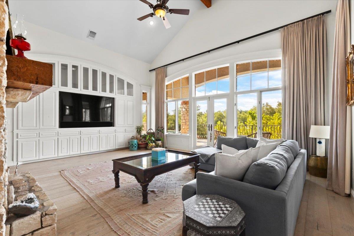 220 Southriver St, Wimberley, TX 78676