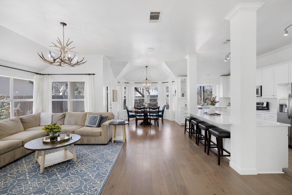 5700 Travis Green Ln, Austin, TX 78735