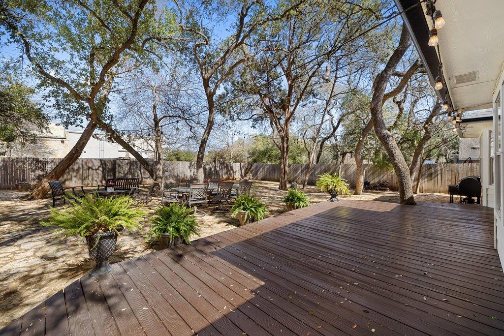 5700 Travis Green Ln, Austin, TX 78735