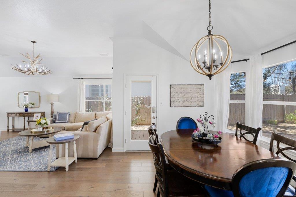 5700 Travis Green Ln, Austin, TX 78735