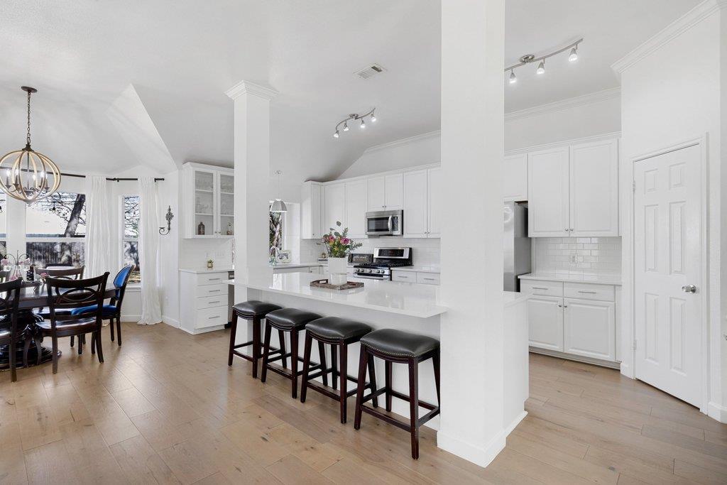 5700 Travis Green Ln, Austin, TX 78735