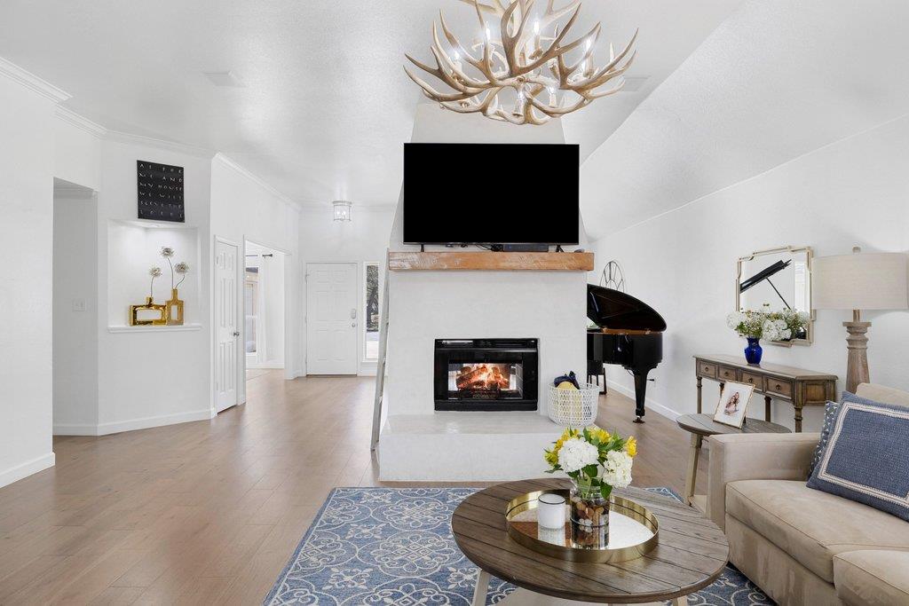 5700 Travis Green Ln, Austin, TX 78735