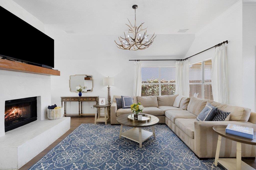 5700 Travis Green Ln, Austin, TX 78735