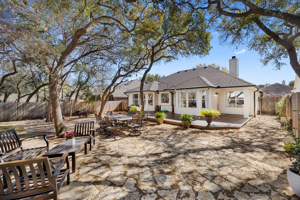 5700 Travis Green Ln, Austin, TX 78735