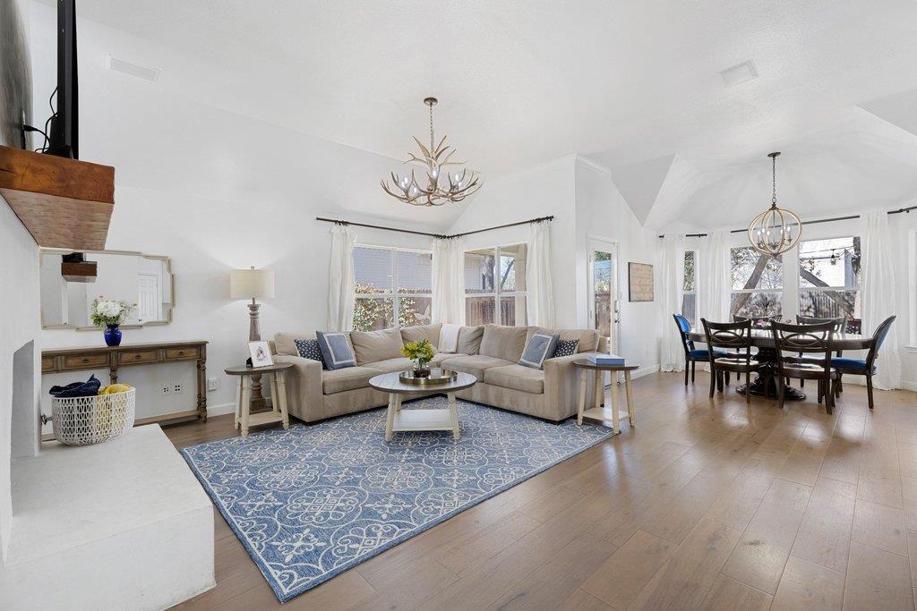 5700 Travis Green Ln, Austin, TX 78735