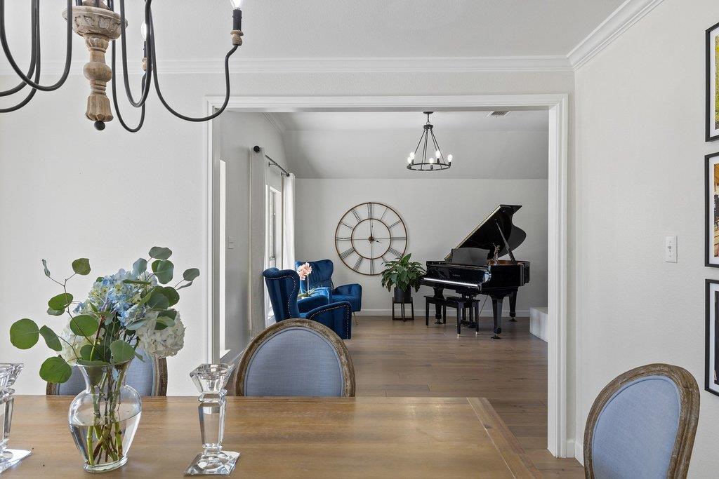 5700 Travis Green Ln, Austin, TX 78735