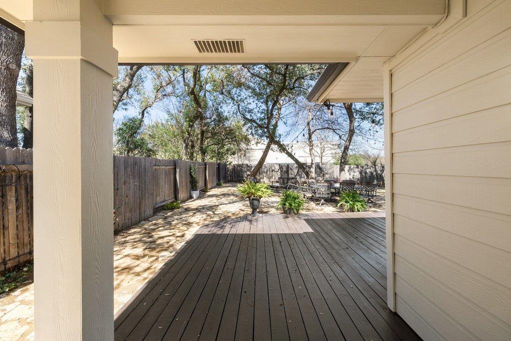 5700 Travis Green Ln, Austin, TX 78735