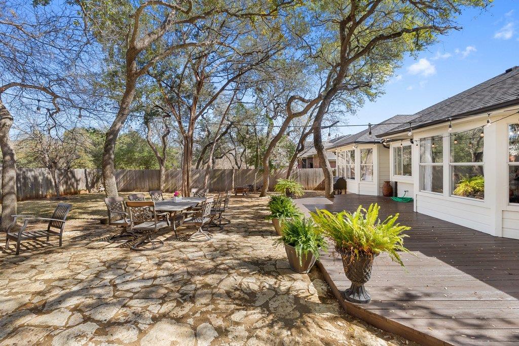 5700 Travis Green Ln, Austin, TX 78735