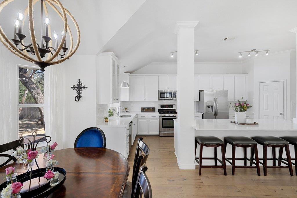 5700 Travis Green Ln, Austin, TX 78735