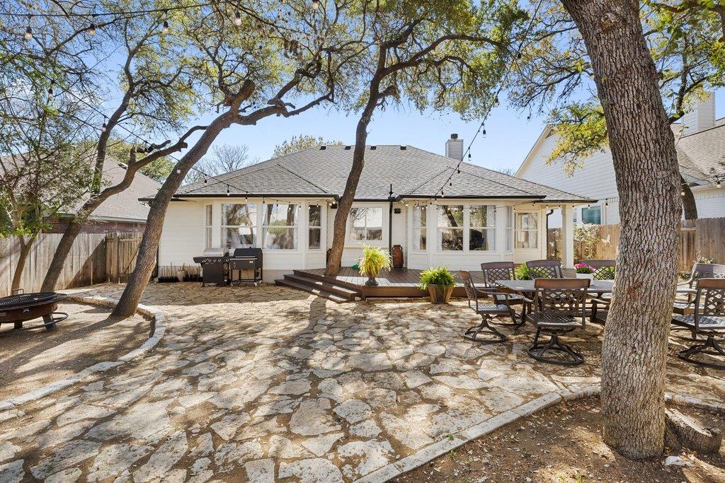 5700 Travis Green Ln, Austin, TX 78735