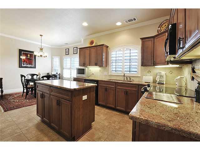 644 Newport Dr, Spicewood, TX 78669