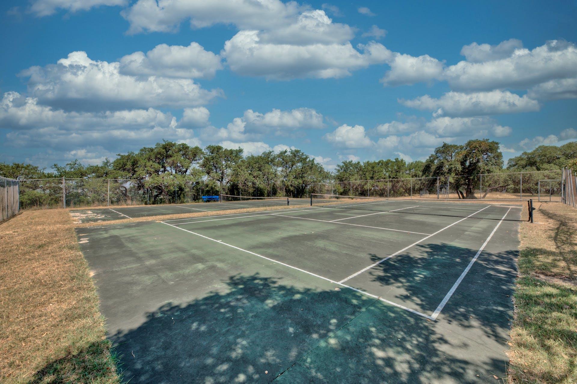 644 Newport Dr, Spicewood, TX 78669