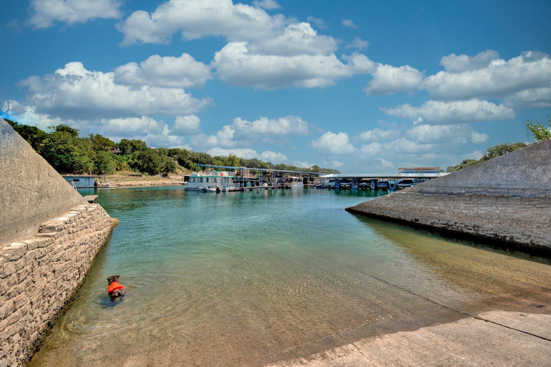 644 Newport Dr, Spicewood, TX 78669