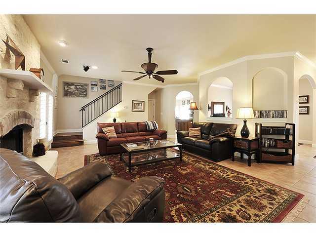 644 Newport Dr, Spicewood, TX 78669